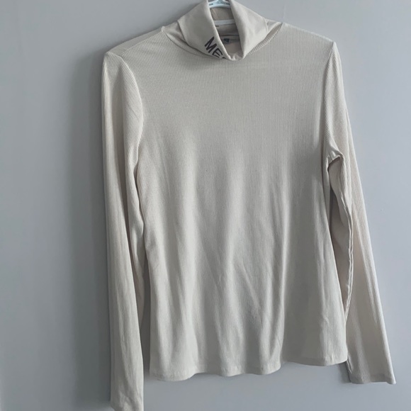 Long sleeve cream turtleneck ribbed top - Picture 2 of 6